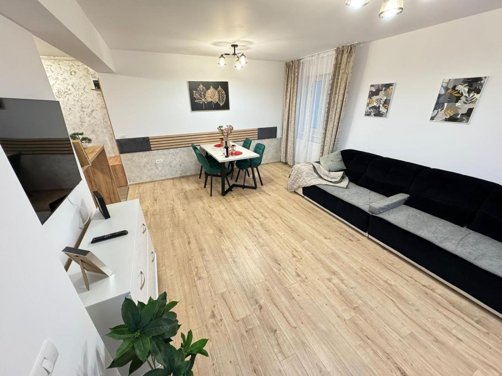 Coresi Mall Area Studios & Apartments By Glam Brașov Exterior foto