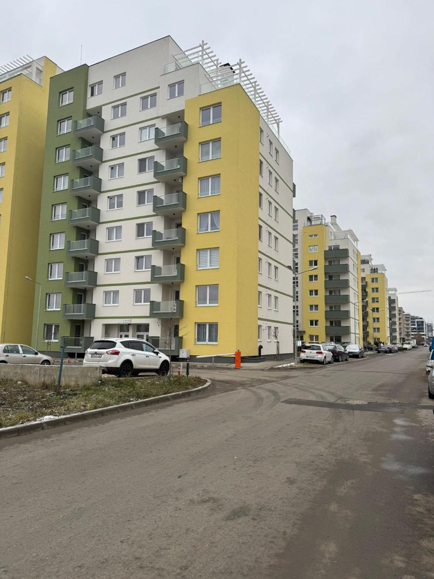 Coresi Mall Area Studios & Apartments By Glam Brașov Exterior foto