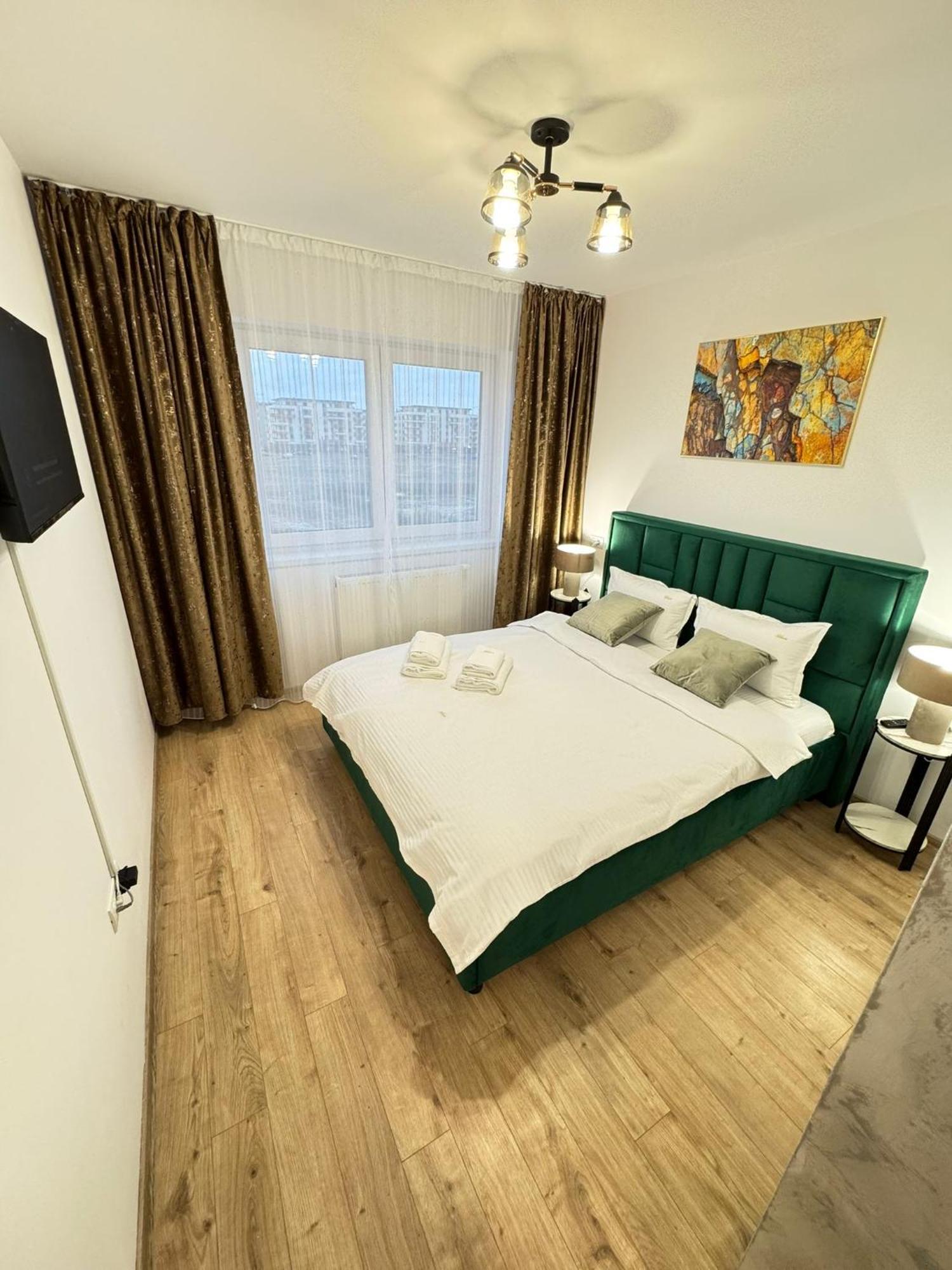 Coresi Mall Area Studios & Apartments By Glam Brașov Exterior foto