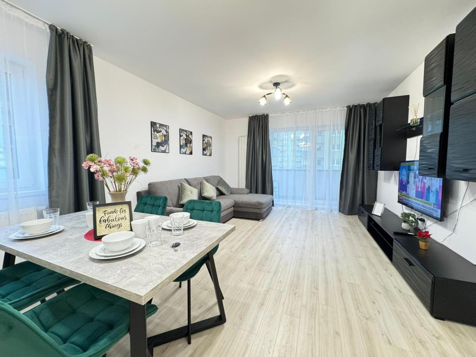 Coresi Mall Area Studios & Apartments By Glam Brașov Exterior foto
