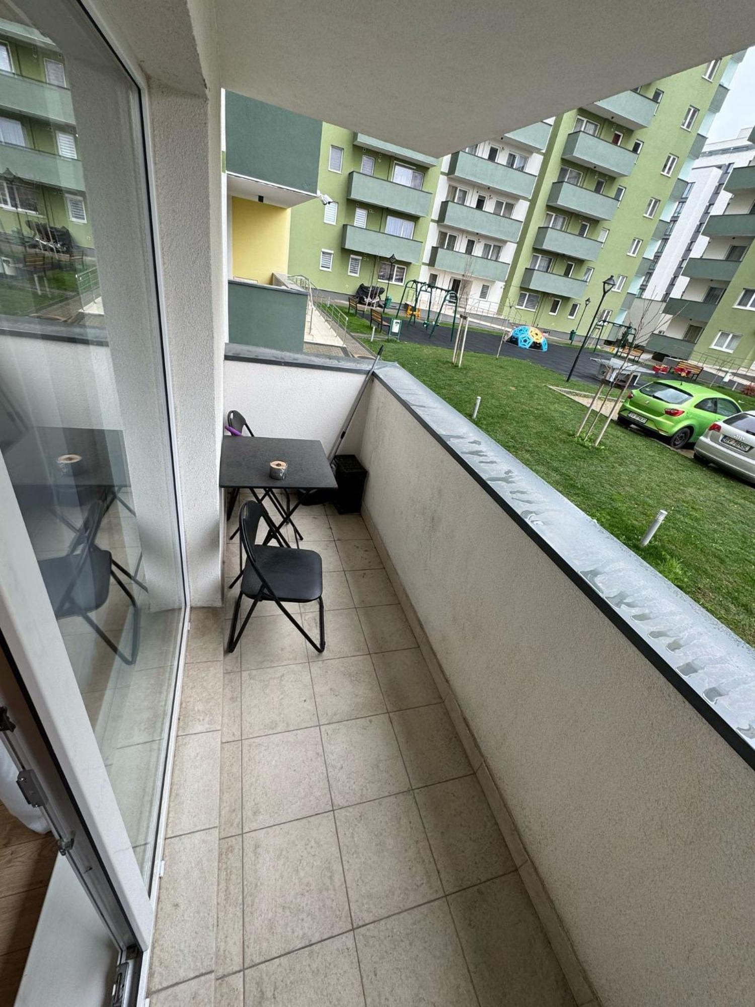 Coresi Mall Area Studios & Apartments By Glam Brașov Exterior foto