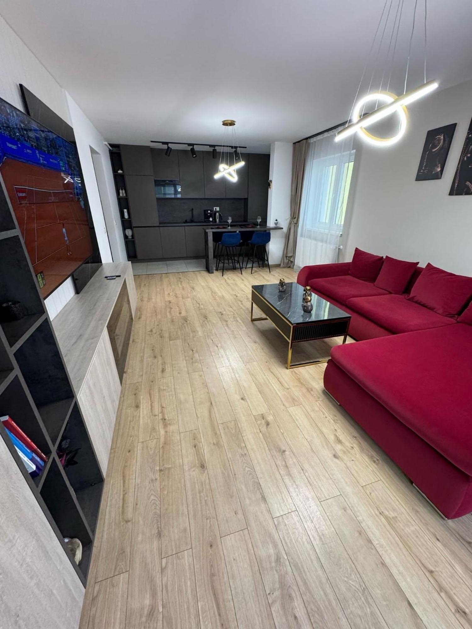 Coresi Mall Area Studios & Apartments By Glam Brașov Exterior foto