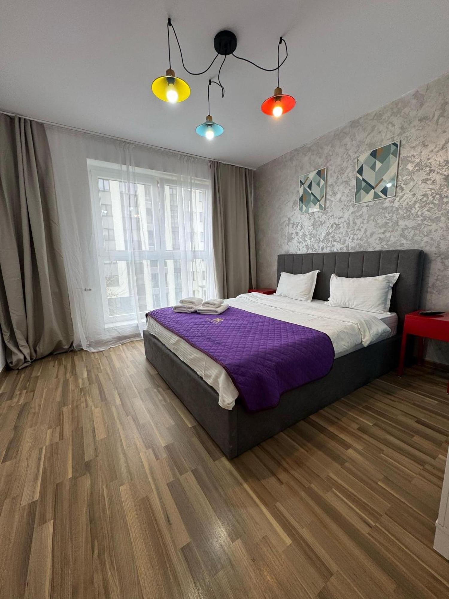 Coresi Mall Area Studios & Apartments By Glam Brașov Exterior foto